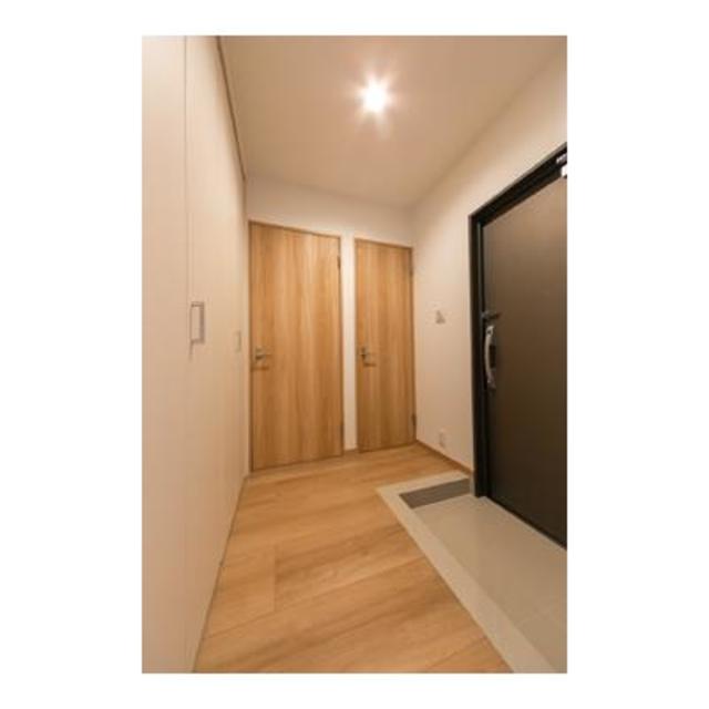 玄関　※写真は同タイプ住戸です。