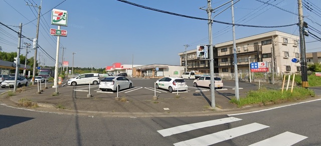 コンビニ　セブンイレブン竜ケ崎松ヶ丘4丁目店（コンビニ）まで340m