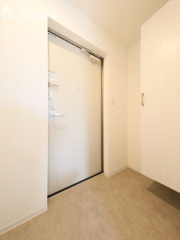 ジーメゾン名古屋中川グレイスの玄関写真