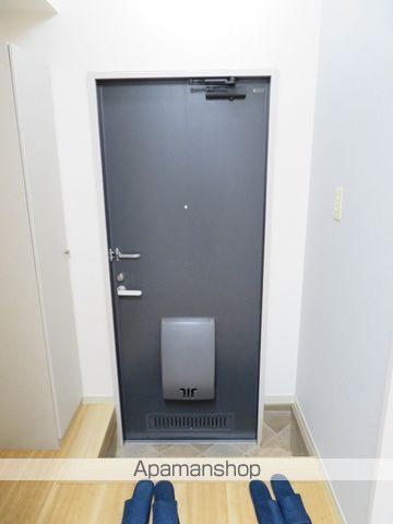 ＪＲ東海道本線 浜松駅 バス乗車時間：20分 最寄りバス停で下車 徒歩2分 2階建 築27年の玄関写真