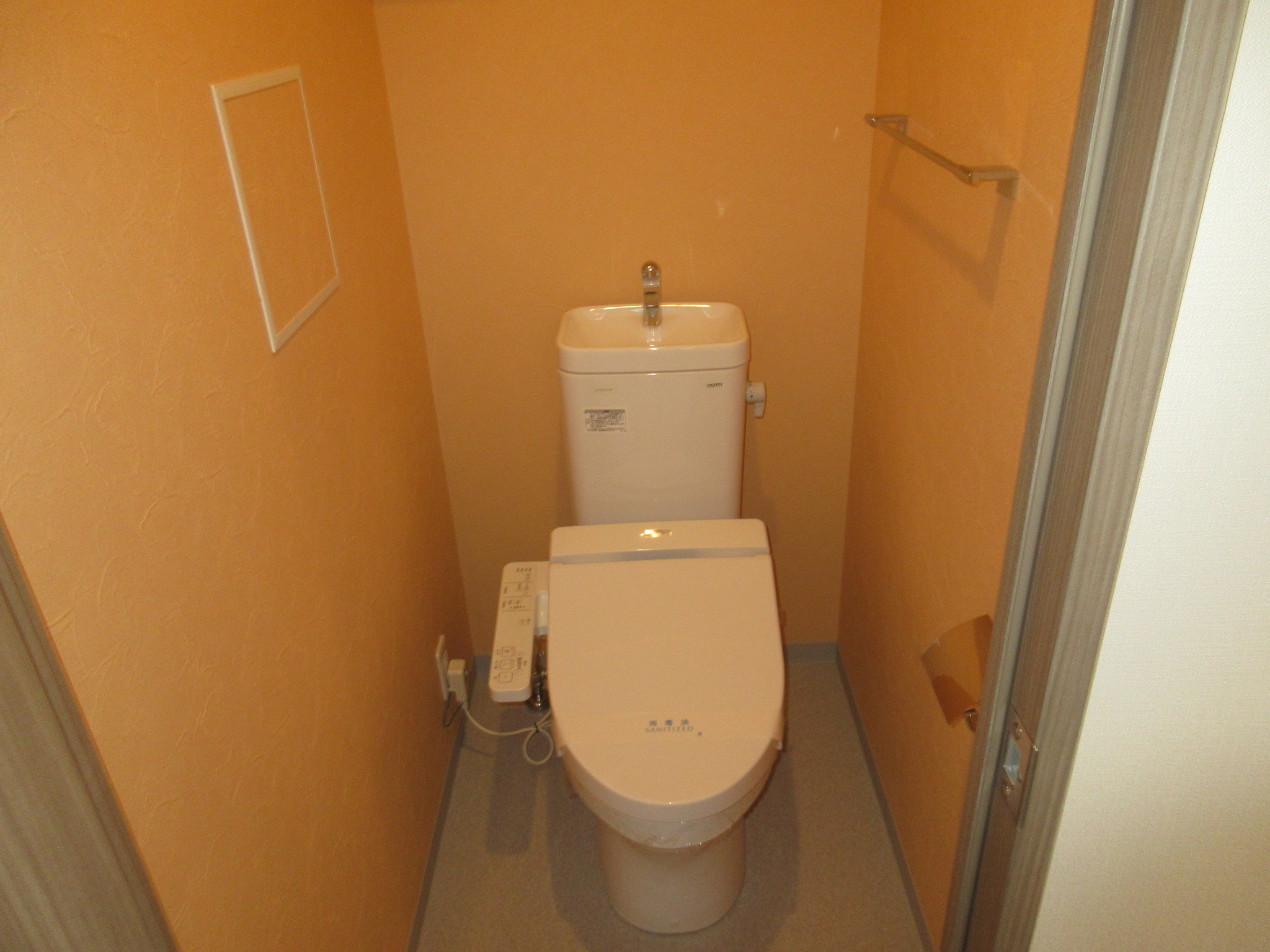 近鉄南大阪線 針中野駅 徒歩6分 7階建 築9年のトイレ写真