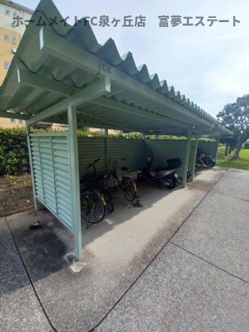鶴山台1号棟の外観写真
