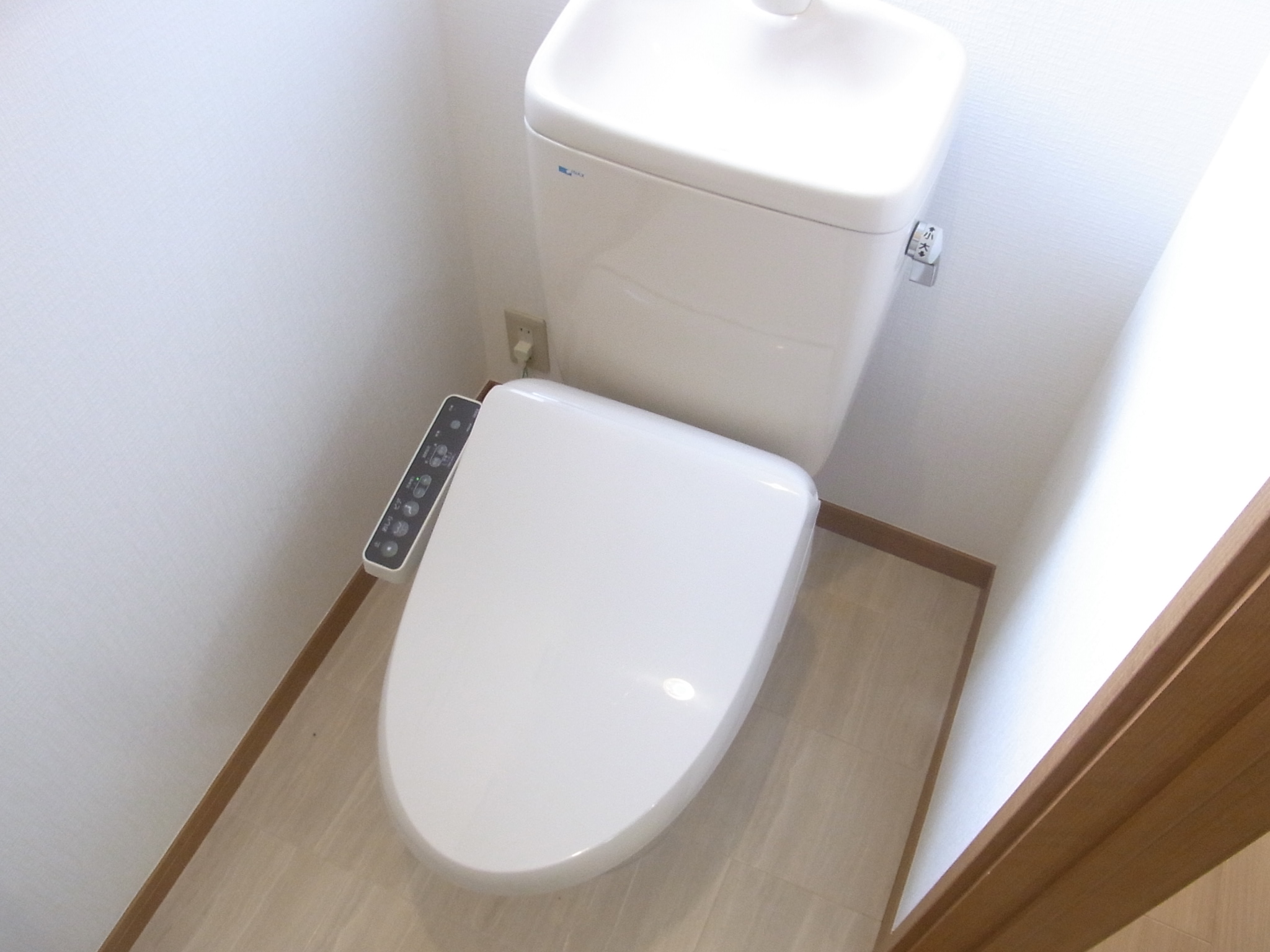 小田急線 代々木八幡駅 徒歩10分 2階建 築23年のトイレ写真