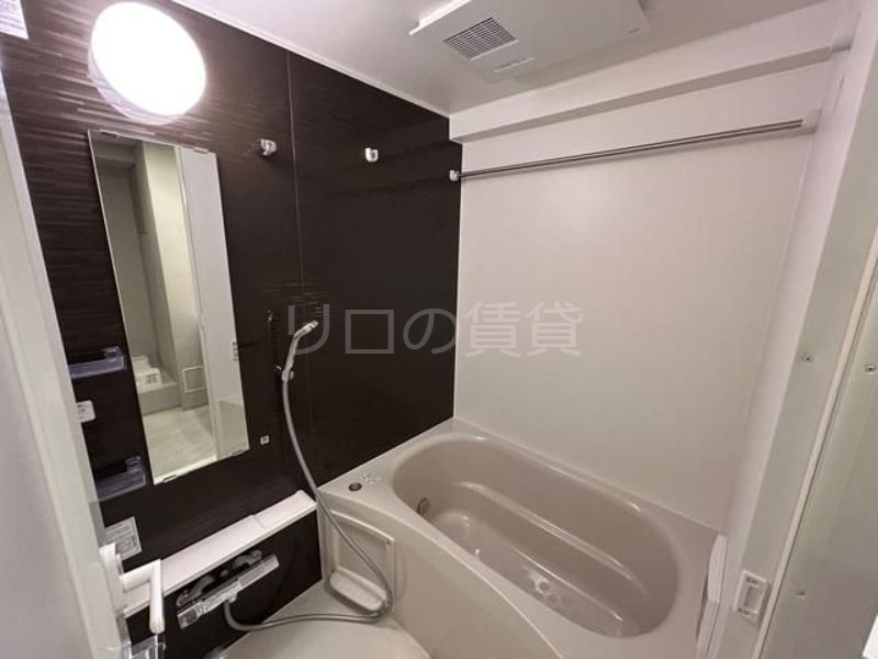 バス・シャワールーム　＊同タイプ写真