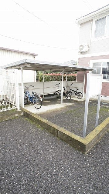 ＪＲ宇都宮線 古河駅 バス乗車時間：35分 最寄りバス停で下車 徒歩3分 2階建 築24年の外観写真