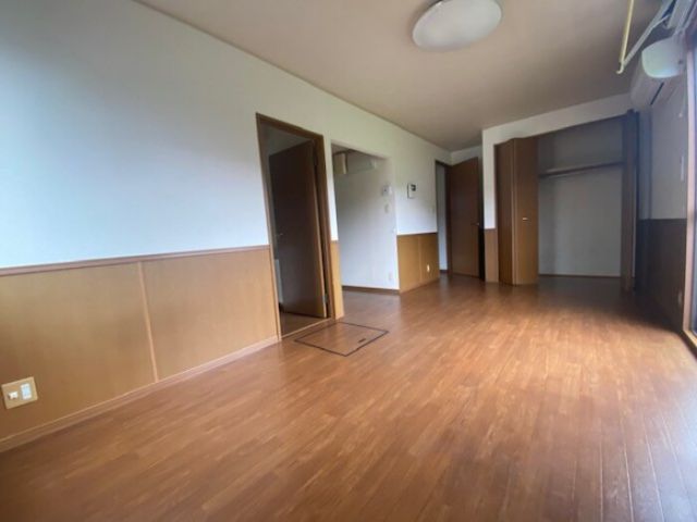 ルミエールの居間写真