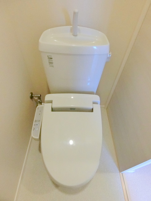 トイレ　※別部屋改装前参考写真