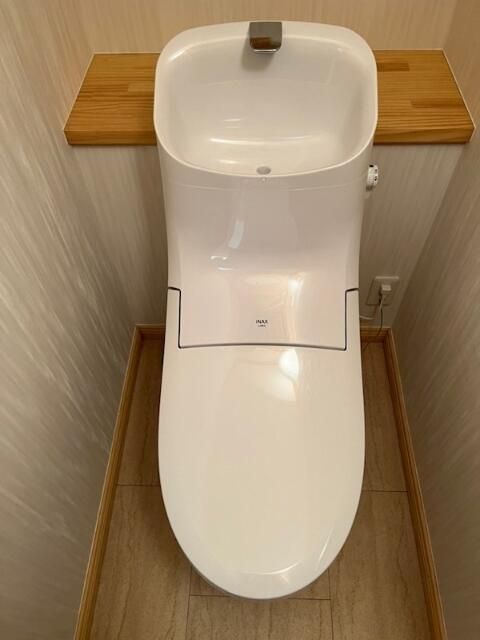 練馬区羽沢2丁目戸建てのトイレ写真