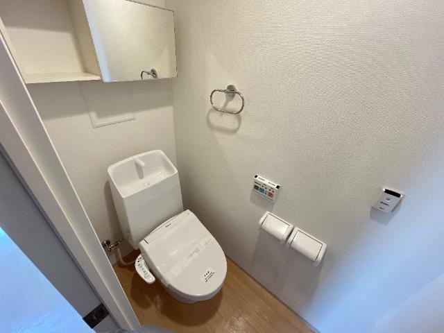 トイレ　シャワー付トイレ
