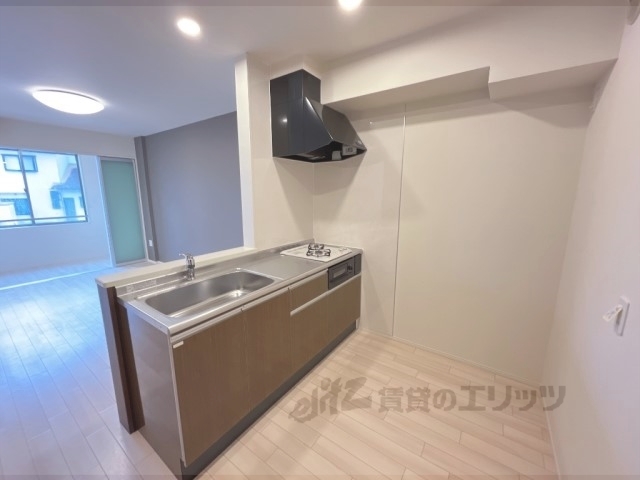 甲南町寺庄新築アパートのキッチン写真