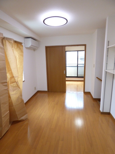 品川区大崎1丁目住宅の居間写真