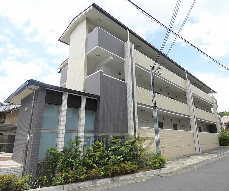 建物外観　パリッとした外観です。