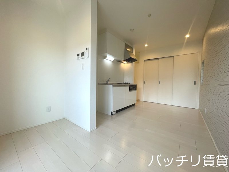居室・リビング　別号室タイプの為、現状を優先致します。