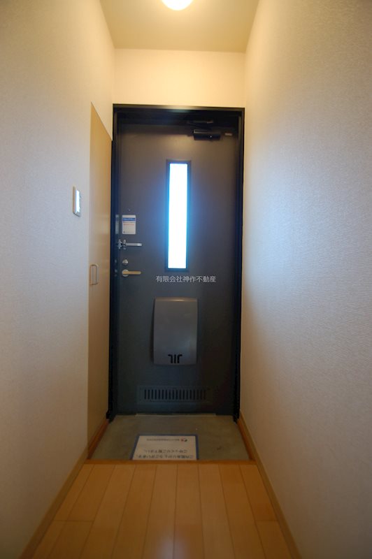 ビエナ青木の玄関写真