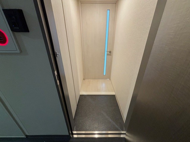 仙台市地下鉄南北線 北四番丁駅 徒歩12分 7階建 築5年の玄関写真
