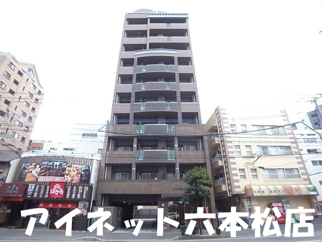 建物外観　最寄り駅徒歩6分圏内の人気マンションです。