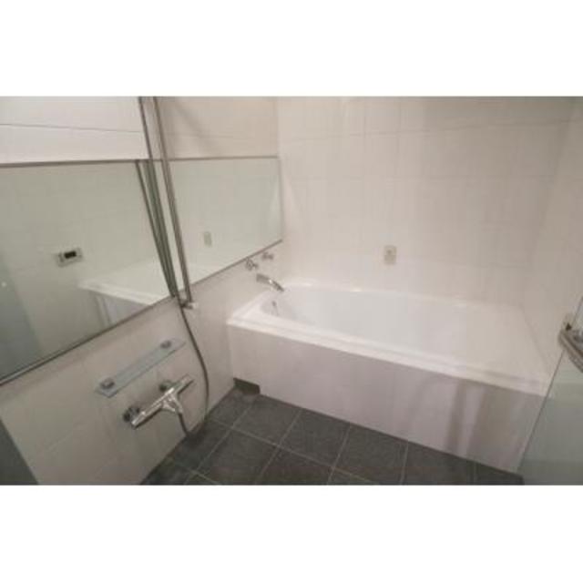 バス・シャワールーム　※写真は同タイプ住戸です。