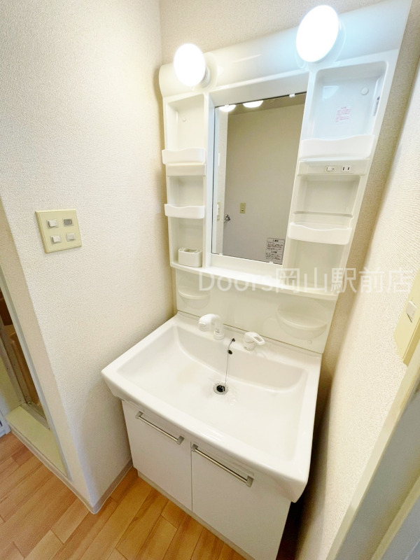 洗面設備　別のお部屋の写真