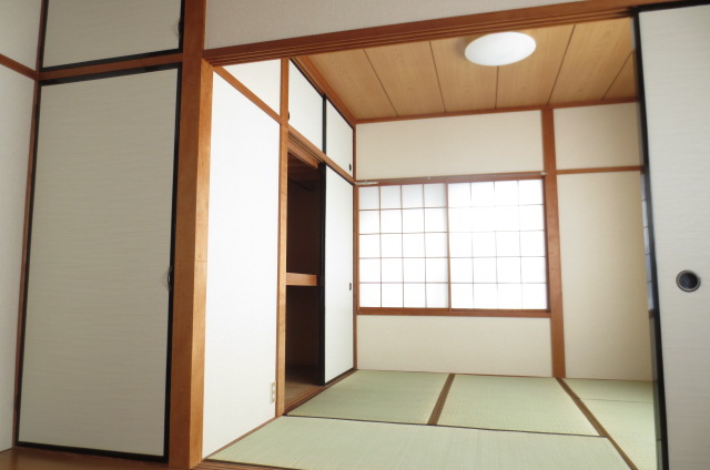 コ-ポエイト野町の居間写真