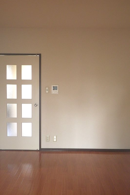 居室・リビング　※内装写真は105号室