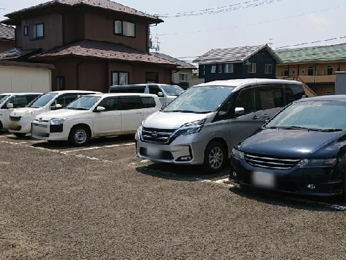 【レオパレスサンライズ富谷町の駐車場】