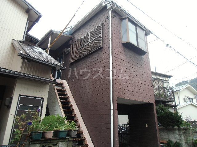 神奈川県横須賀市西逸見町１（アパート）の賃貸物件の外観