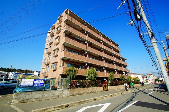 カーサビアンカ茨木の建物外観