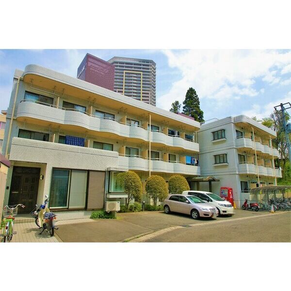仙台市青葉区八幡のマンションの建物外観