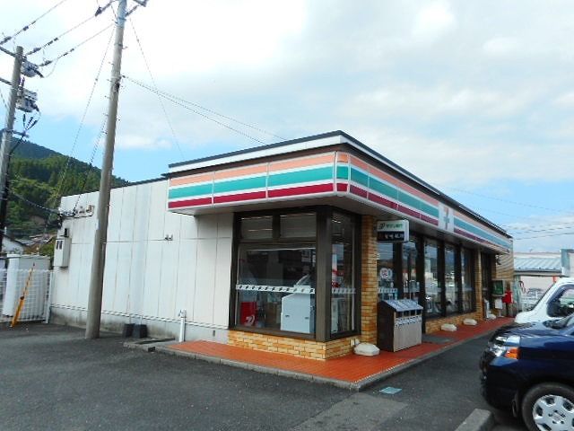 【サンライズ岩山のコンビニ】