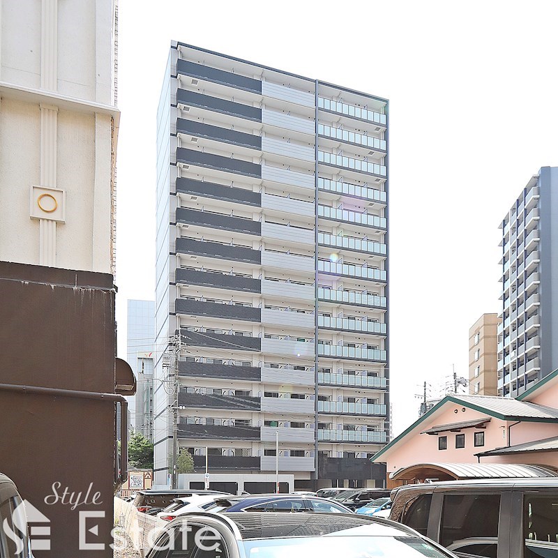 【名古屋市東区葵のマンションの建物外観】