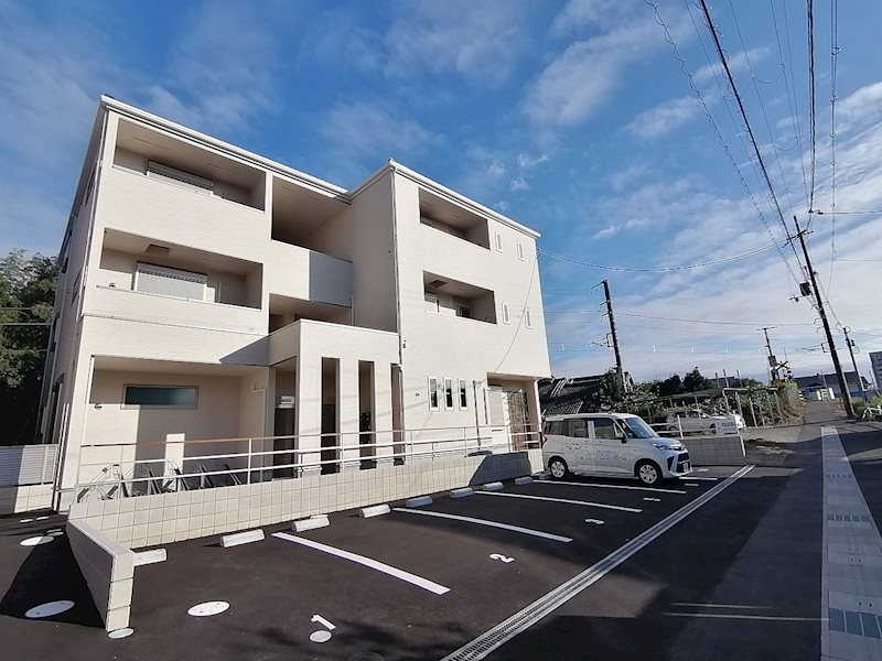 【木津川市木津のアパートの建物外観】