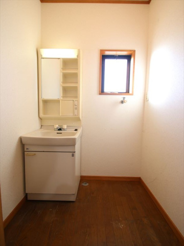 洗面設備　独立洗面台、室内洗濯機置場です♪