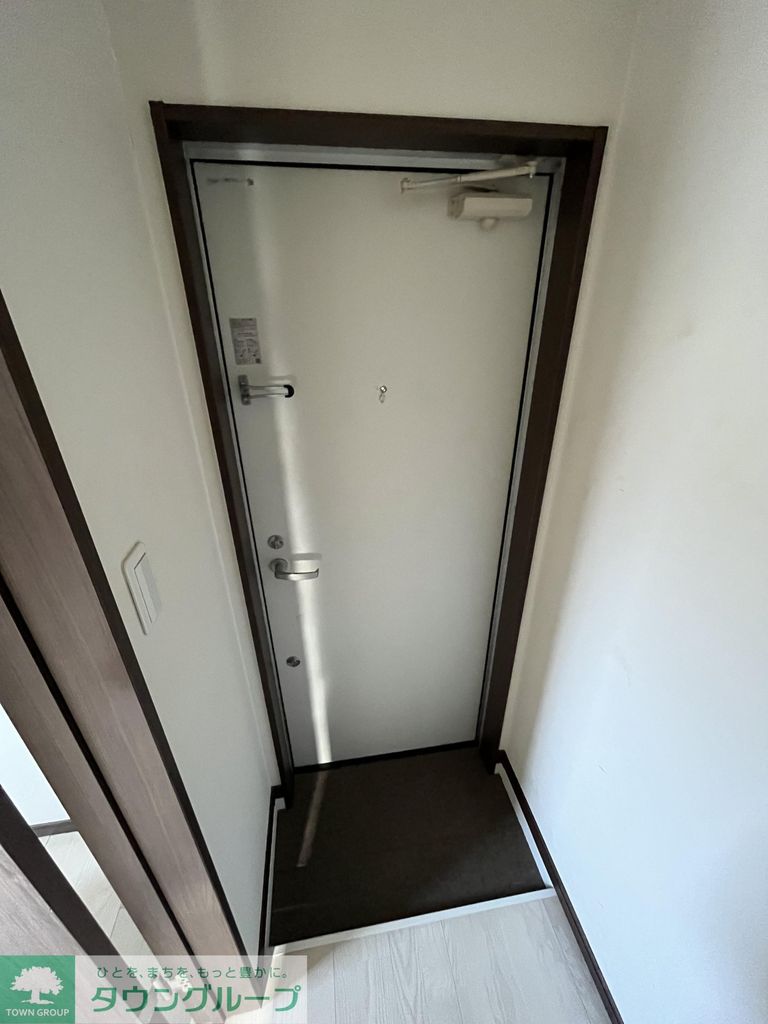 玄関　バルコニー