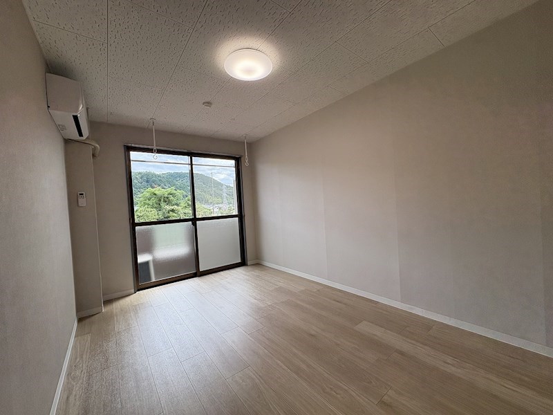 その他部屋・スペース　南向きの明るいお部屋です。