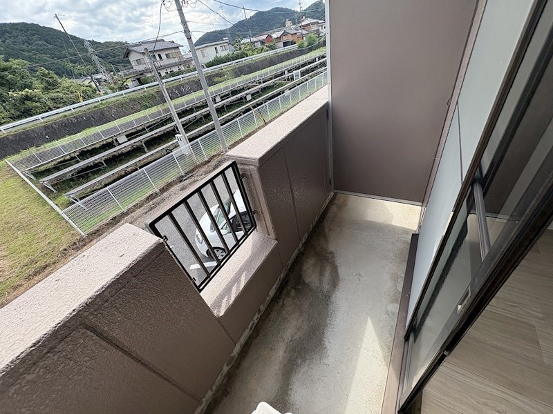 バルコニー　南向きのバルコニーですので、陽当たり良好です。