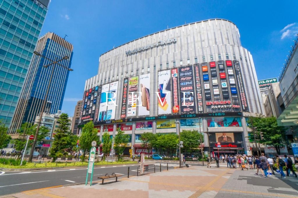 【千代田区神田練塀町のマンションのショッピングセンター】