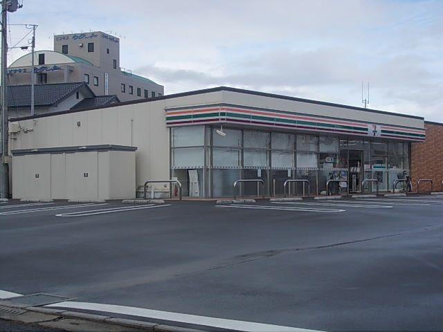 コンビニ　セブンイレブン　唐津中央店（コンビニ）まで750m