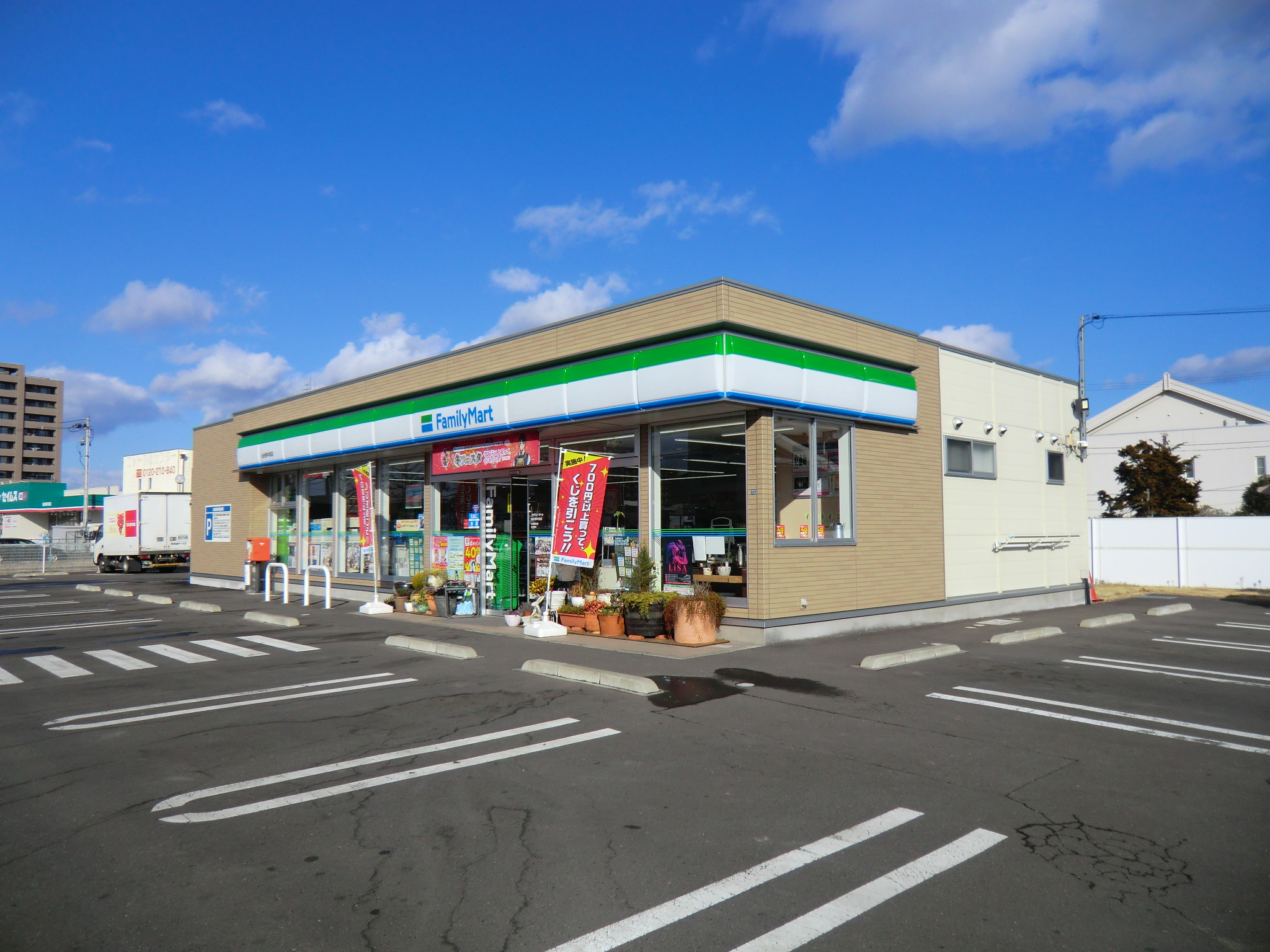 コンビニ　ファミリーマート仙台西中田店（コンビニ）まで426m