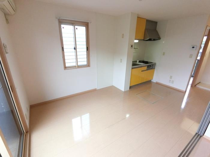 居室・リビング　※別部屋の為、現状優先。