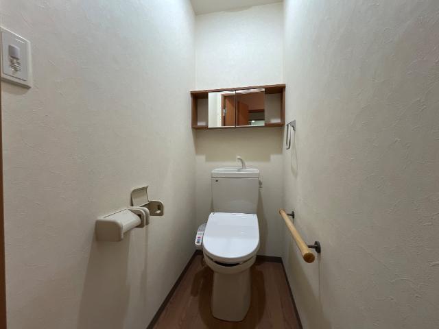 トイレ　トイレ