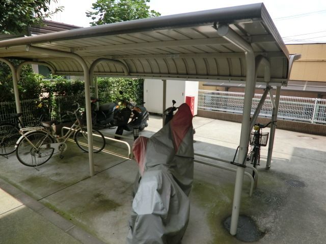 その他共有部分　屋根付きの駐輪場