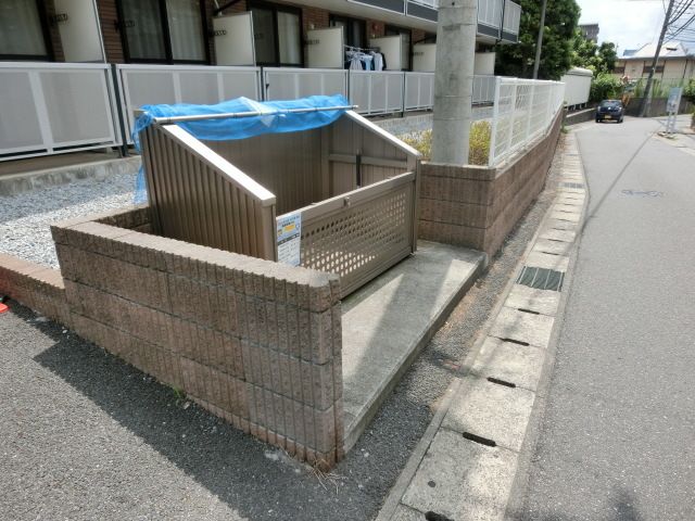 その他　敷地内のごみ置き場