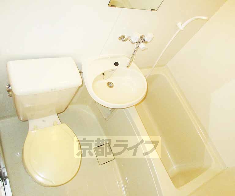 バス・シャワールーム　快適にお使いいただけるユニットバスです