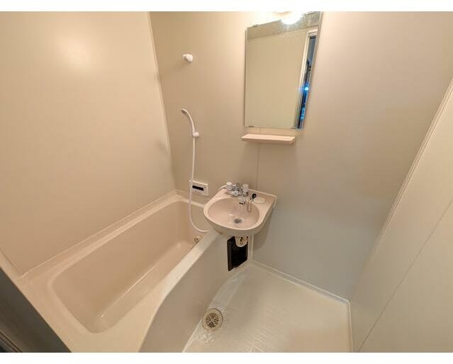 バス・シャワールーム　清潔感のある快適バスルーム♪