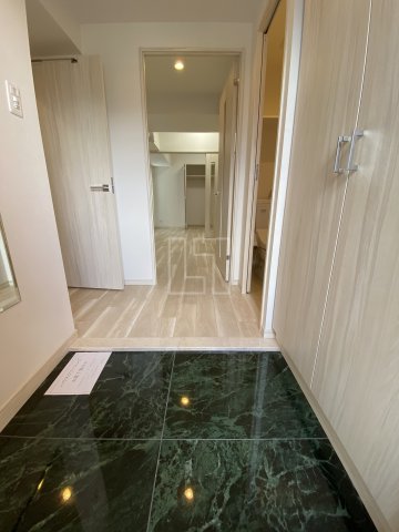 玄関　プレジオ本町　玄関