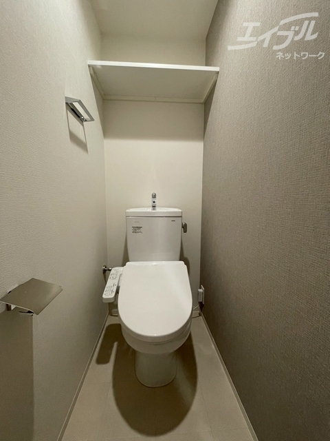 トイレ　ウォシュレット付きトイレになります。