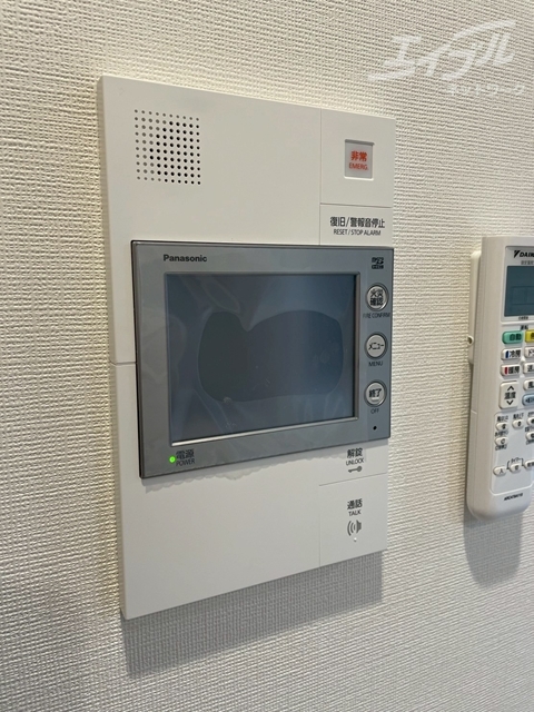 セキュリティ　モニター付きインターホンです。