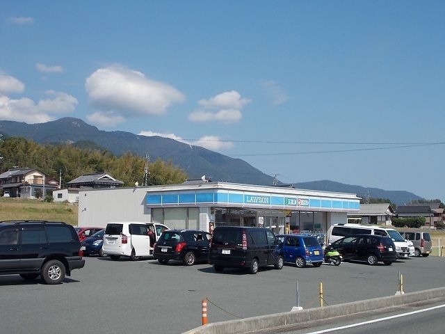 コンビニ　ローソン（コンビニ）まで500m