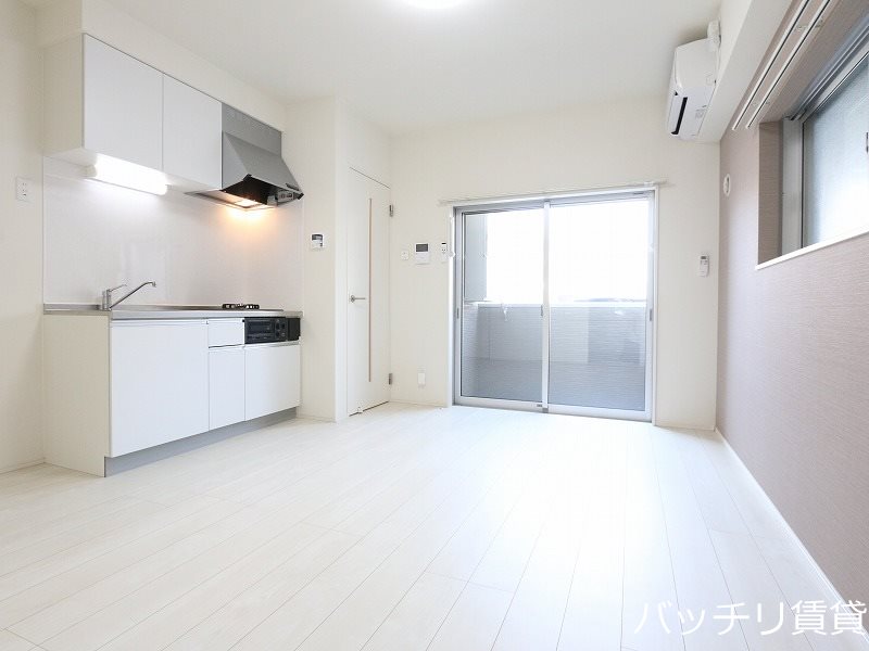 居室・リビング　画像は、同型タイプの為、現状を優先いたします。