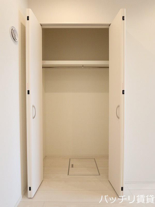 収納　画像は、同型タイプの為、現状を優先いたします。